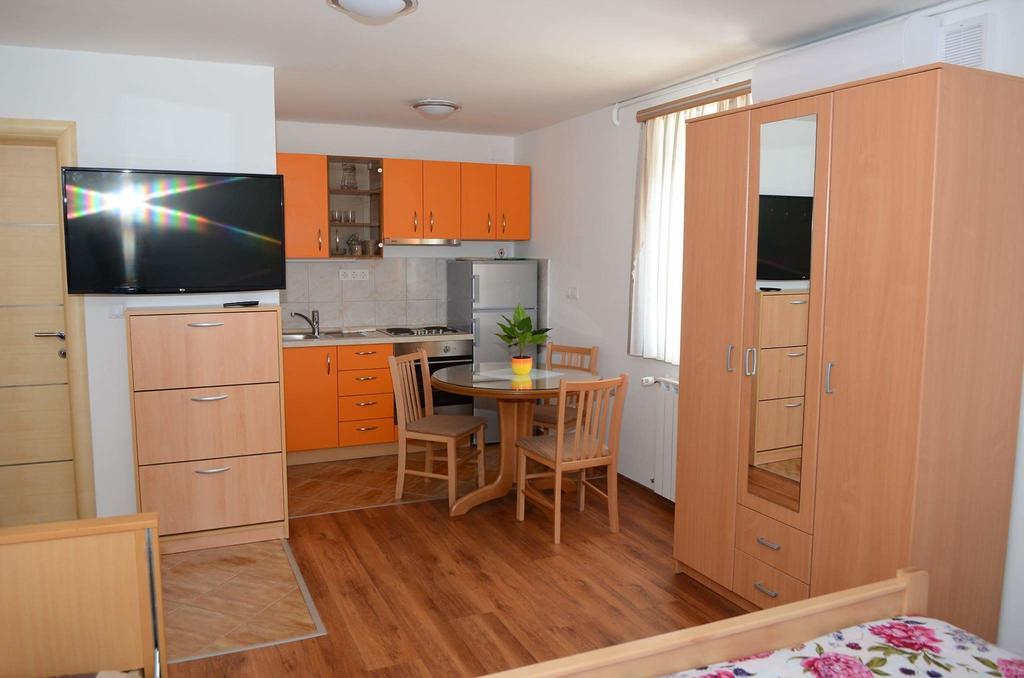 Apartments Villa Split Крапинске-Топлице Экстерьер фото